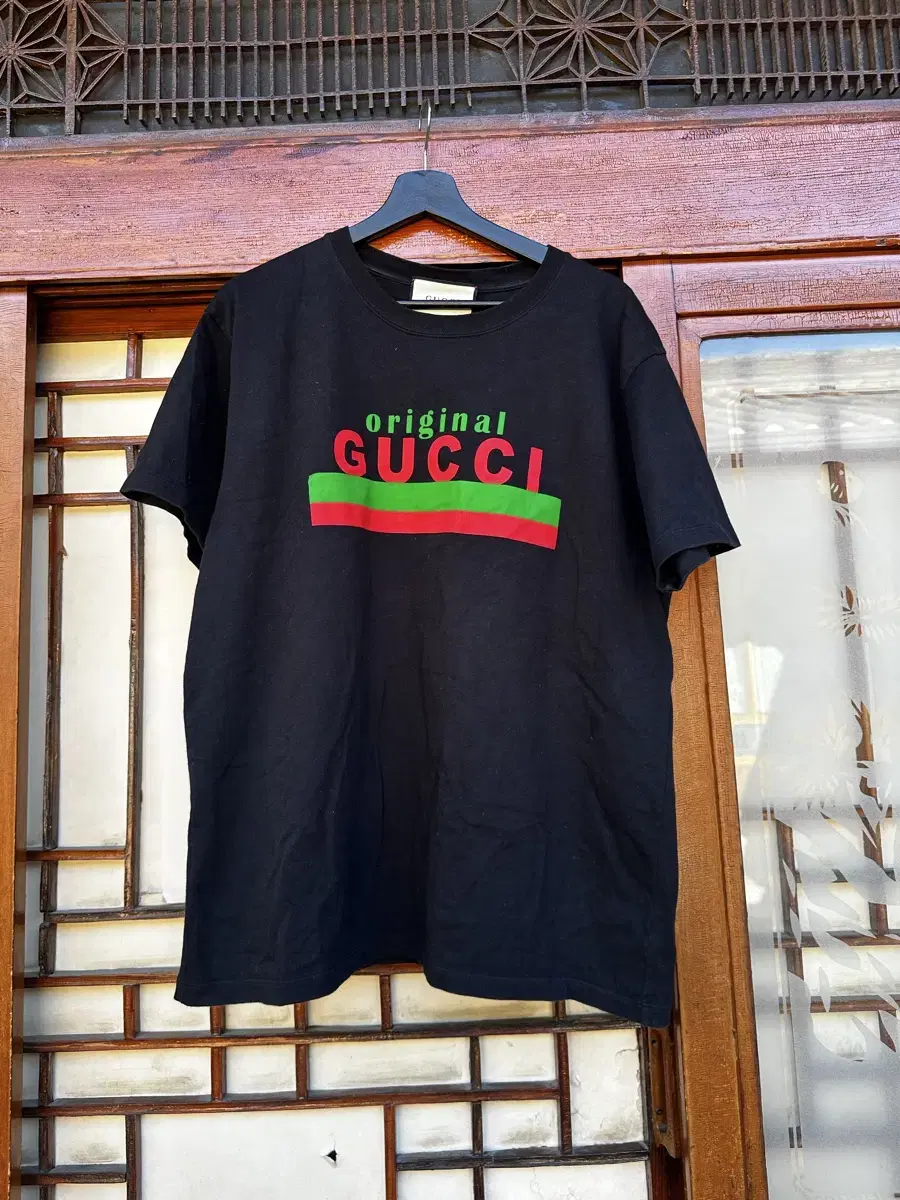 구찌 gucci 오리지날 반팔티 사이즈 L 판매